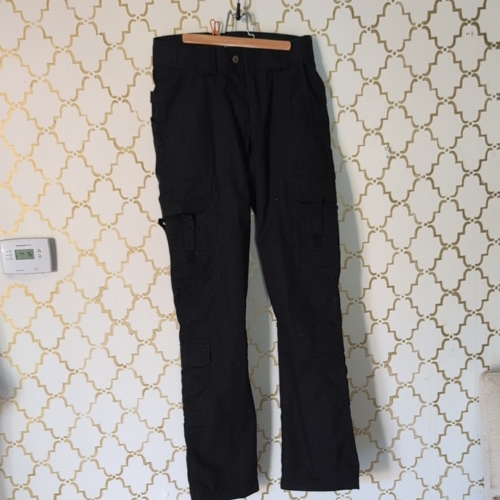 5.11 Tactical Women's Black EMS/FIRE Cargo  Pants LIKE NEW
